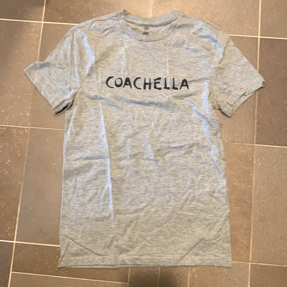 NWOT Gray Coachella Tee (XS)